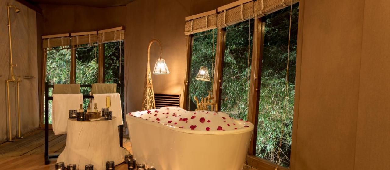 Banjaar Tola Kanha National Park - A Taj Safari Lodge エクステリア 写真