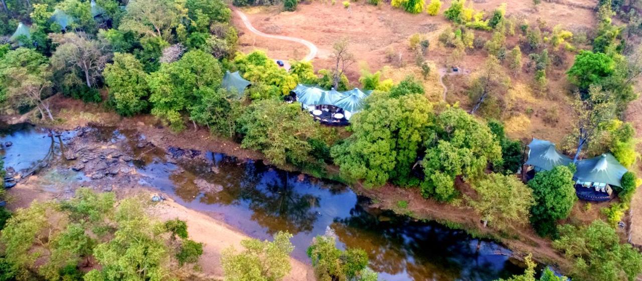 Banjaar Tola Kanha National Park - A Taj Safari Lodge エクステリア 写真